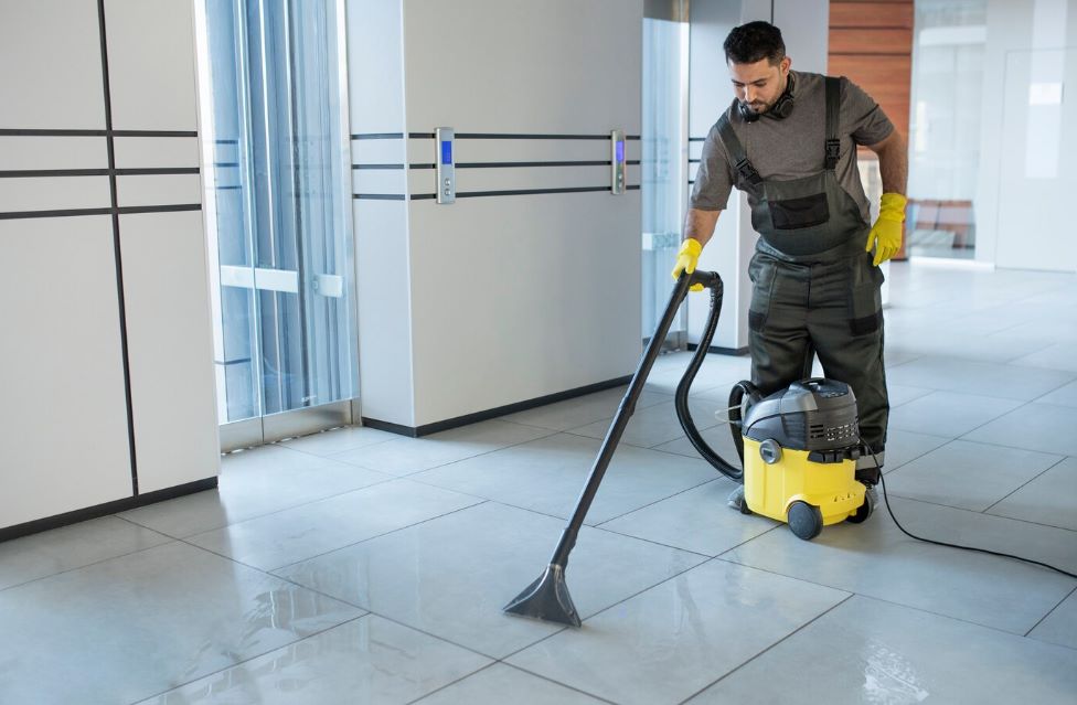 how cleaning services can improve your retail business2