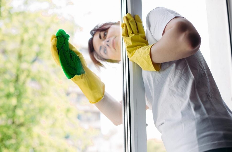 how to properly clean your windows